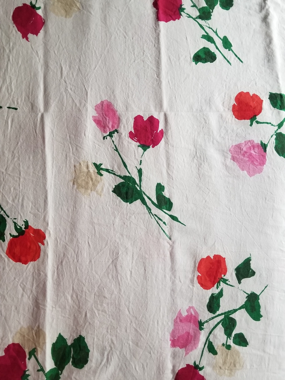 kate spade 100% Cotton Floral Tablecloth Pink Red Cream Flowers 69" x 54"